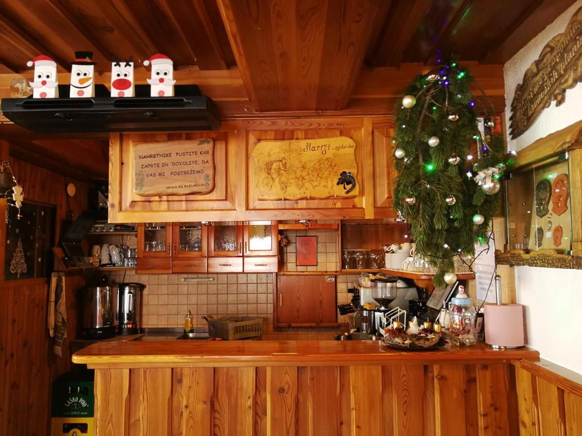 Hotel Ekoturizem Vizencar à Cerklje na Gorenjskem Extérieur photo