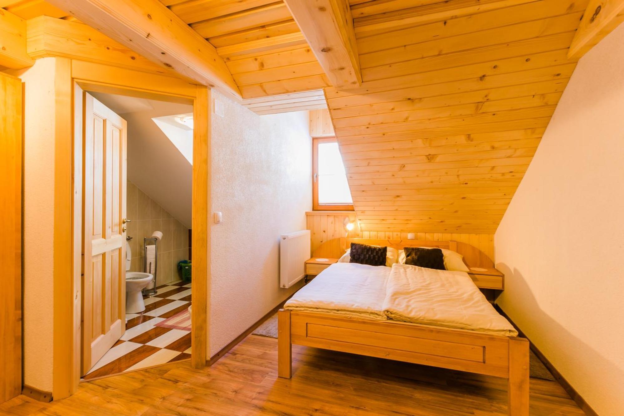 Hotel Ekoturizem Vizencar à Cerklje na Gorenjskem Extérieur photo