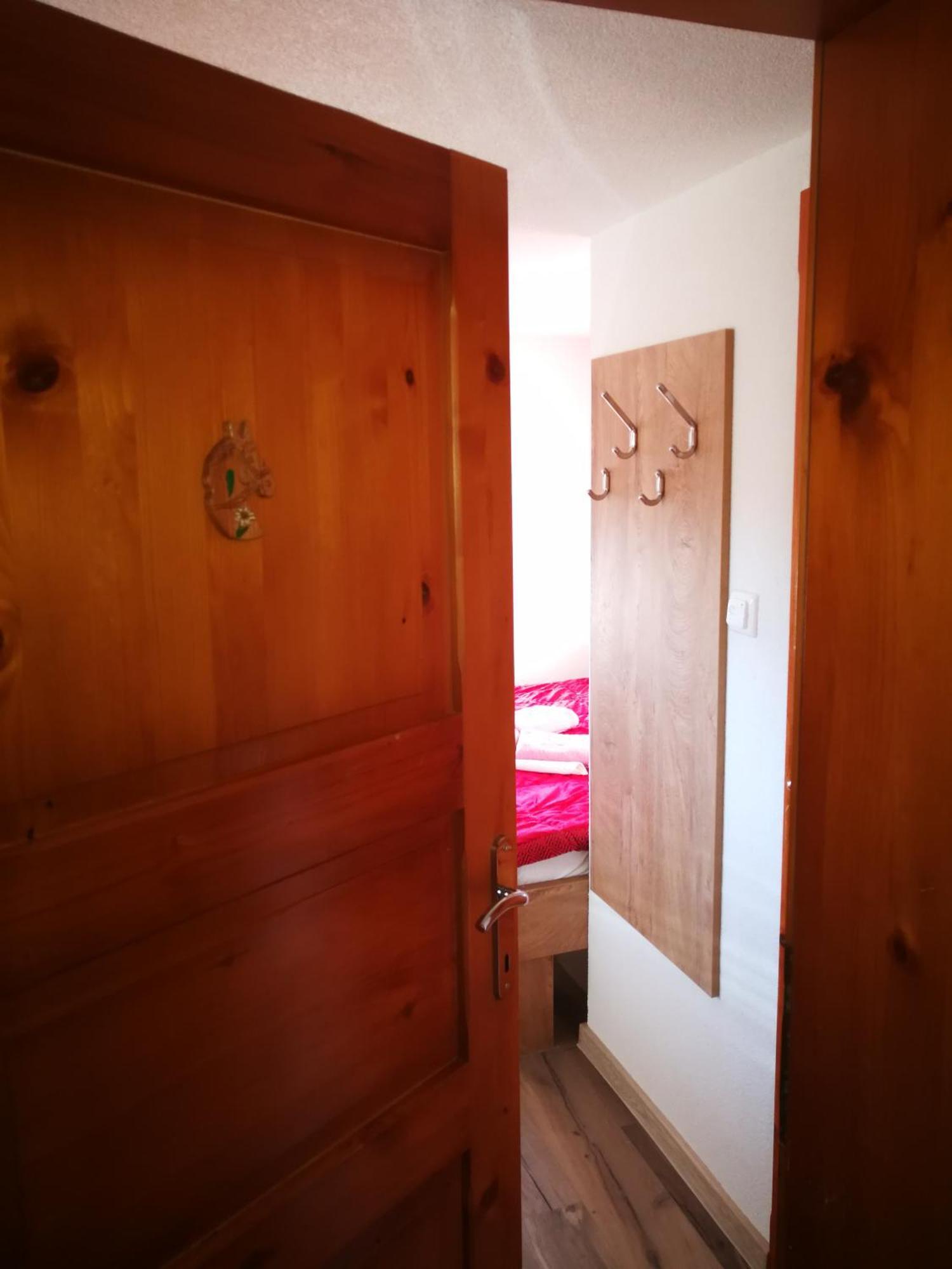 Hotel Ekoturizem Vizencar à Cerklje na Gorenjskem Extérieur photo