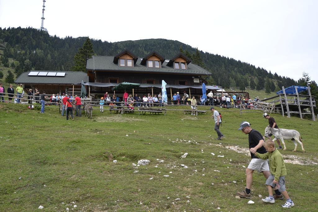 Hotel Ekoturizem Vizencar à Cerklje na Gorenjskem Extérieur photo