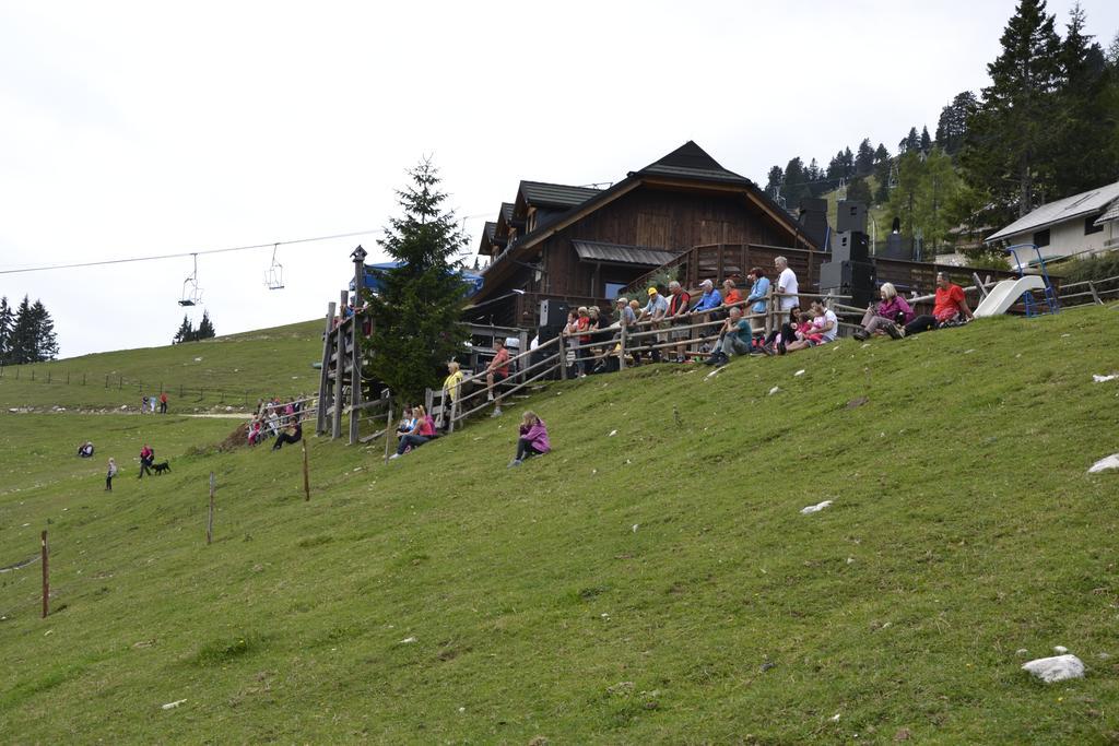 Hotel Ekoturizem Vizencar à Cerklje na Gorenjskem Extérieur photo