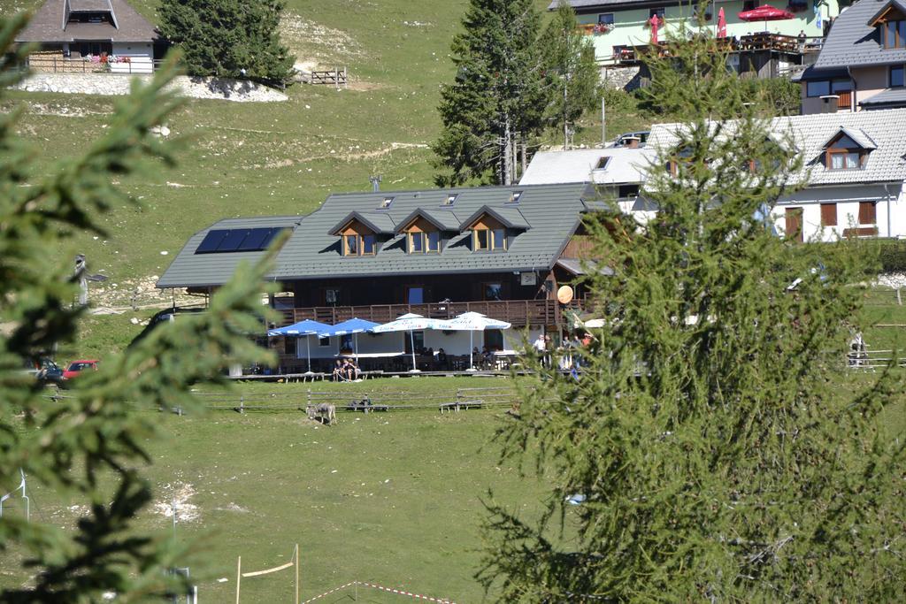 Hotel Ekoturizem Vizencar à Cerklje na Gorenjskem Extérieur photo